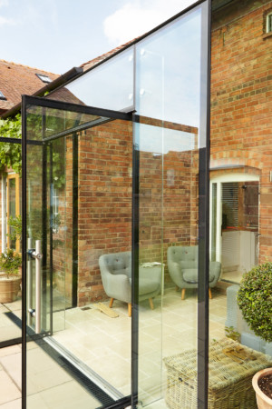 Structural Glass infill link with ClearGlaze doors